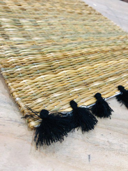 SET DE TABLE PAILLE POMPONS NOIR