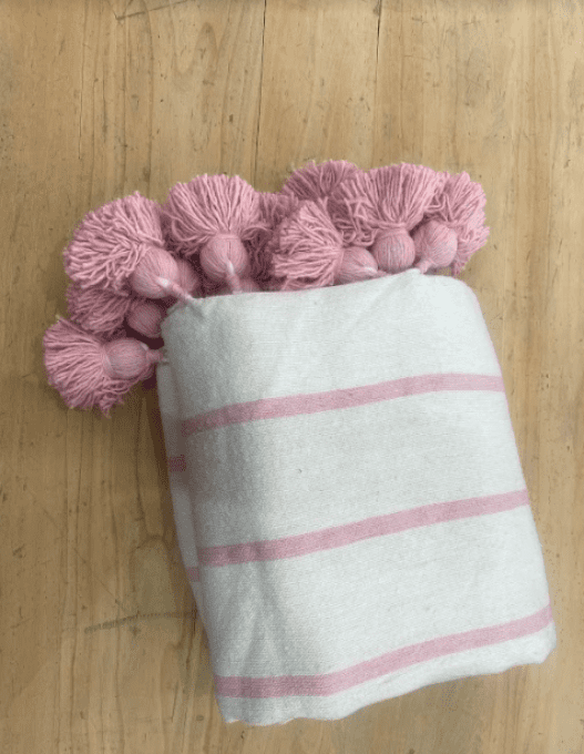 PLAID POMPONS BLANC ET ROSE