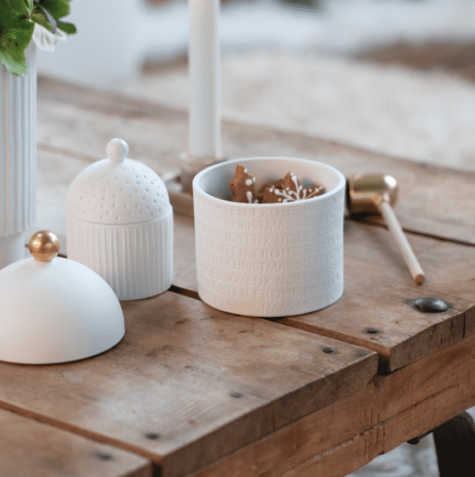 PETITE BOITE EN PORCELAINE
