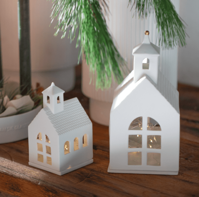 PETITE CHAPELLE PHOTOPHORE EN PORCELAINE