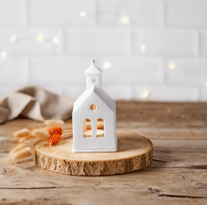 PETITE CHAPELLE PHOTOPHORE EN PORCELAINE