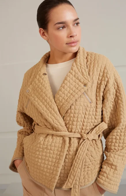 VESTE MATELASSÉE CEINTURÉE CAMEL