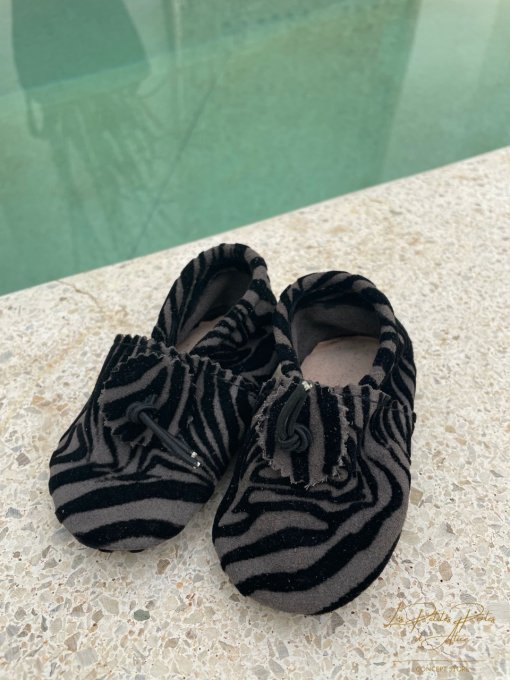 CHAUSSONS BABOUCHES CUIR BÉBÉ ZÉBRÉ NOIR ET TAUPE