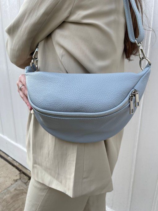 SAC BANANE CUIR GRAINÉ BLEU CIEL XL