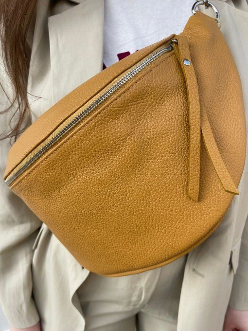 SAC BANANE CUIR GRAINÉ CAMEL XXL