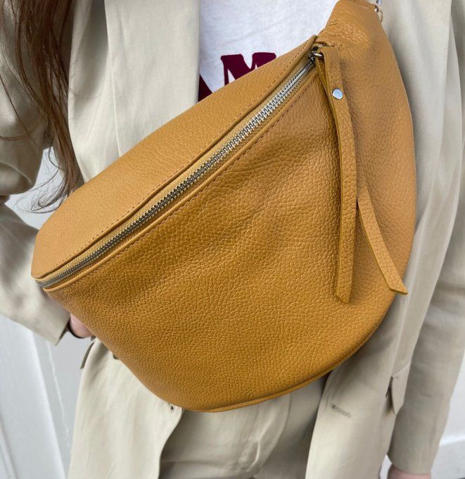 SAC BANANE CUIR GRAINÉ CAMEL XXL