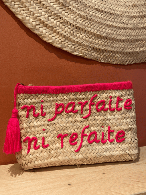 POCHETTE "NI PARFAITE NI REFAITE" ROSE