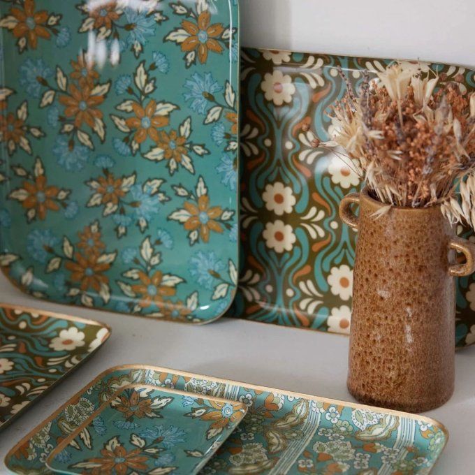 Plateau Guest - Arya Jade