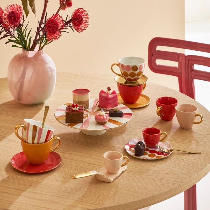 Pelle à gâteaux rose